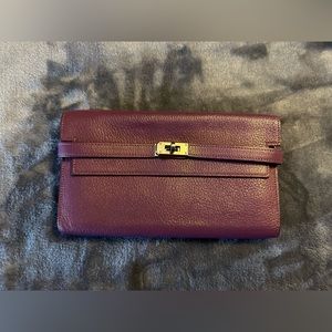 ❤️❤️❤️  SOLD  ❤️❤️❤️

Kelly Longue Wallet Anemone